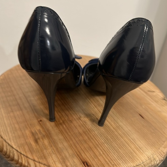 Authentic Gucci blue pumps size 7 very unique. - Picture 7 of 8